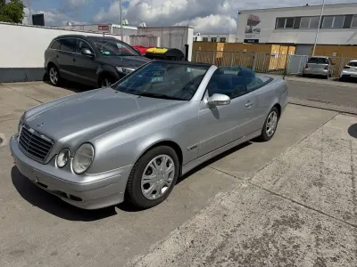 Gebraucht Mercedes CLK200 Avantgarde 163 PS (119 kW) 2002 Silber Cabrio