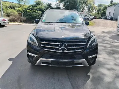 Gebraucht Mercedes ML350 258 PS (189 kW) 2015 Schwarz SUV