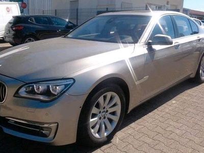 Gebraucht BMW 750L 381 PS (280 kW) 2014 Grau Limousine