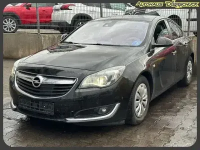Gebraucht Opel Insignia Edition 118 PS (86 kW) 2017 Schwarz Limousine