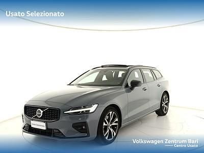 Gebraucht Volvo V60 Ultimate 197 PS (144 kW) 2023 Grigio Kombi