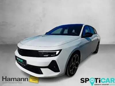 Używany Opel Astra Ultimate 131 KM (96 kW) 2024 Biały Sedan/Limuzyna