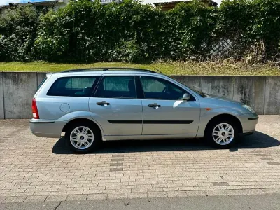 Gebraucht Ford Focus 101 PS (74 kW) 2002 Silber Kombi