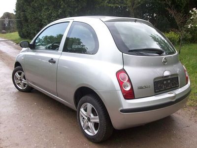 gebraucht Nissan Micra `06, TÜV*neu*, silbermetallic, 2290.-€