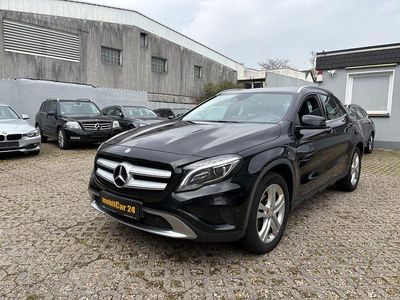 Gebraucht Mercedes GLA220 Urban 177 PS (130 kW) 2015 Kosmosschwarz SUV