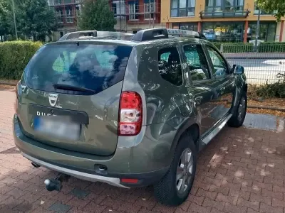 Gebraucht Dacia Duster 110 PS (80 kW) 2015 Grün SUV