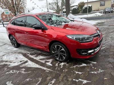 Rot Gebraucht 2016 Renault Mégane GrandTour Kombi | 8.999 € (Fairer Preis)