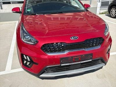 Second-hand Kia Niro Vision 141 CP (103 kW) 2020 Roșu SUV