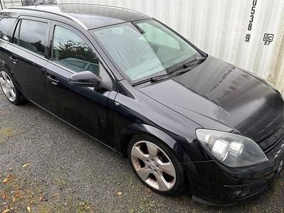 Gebraucht Opel Astra 125 PS (91 kW) 2012 Schwarz Kombi