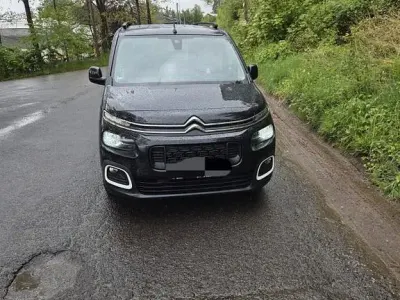 Gebraucht Citroën Berlingo Feel 131 PS (96 kW) 2019 Schwarz Van / Kleinbus