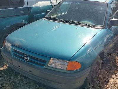Second-hand Opel Astra 60 CP (44 kW) 1994 Albastru Berlinǎ