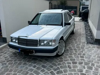 Brugt Mercedes 190 122 HK (89 kW) 1992 Hvid Sedan