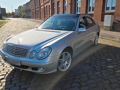 Gebraucht Mercedes E240 AMG 177 PS (130 kW) 2002 Silber Limousine
