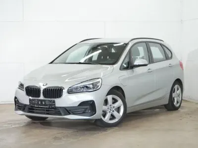 Używany BMW 225 Active Tourer Advantage 136 KM (100 kW) 2020 Srebrny Minivan