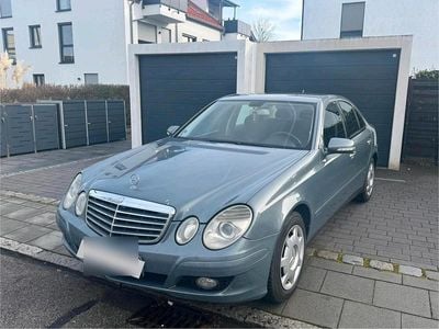 Mercedes E200