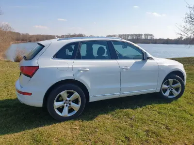 Używany Audi Q5 Sport 245 KM (180 kW) 2013 Biały SUV