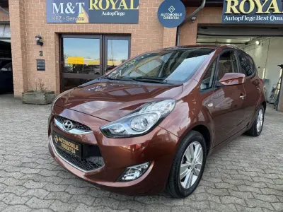 Gebraucht Hyundai ix20 Comfort 125 PS (91 kW) 2013 Braun Kleinwagen
