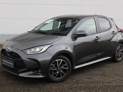 Gebraucht Toyota Yaris Hybrid Team 116 PS (85 kW) 2022 Grau Limousine