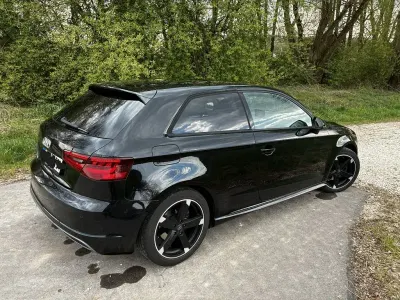 Gebraucht Audi A3 Attraction 110 PS (80 kW) 2014 Schwarz Limousine