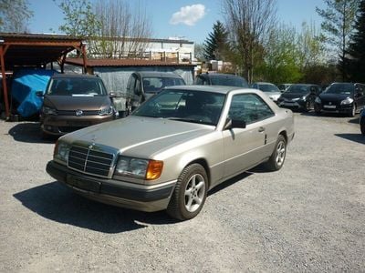 Gebraucht Mercedes 230 132 PS (97 kW) 1987 Grau