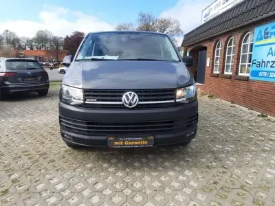 Gebraucht VW Transporter 150 PS (110 kW) 2017 Grau Van