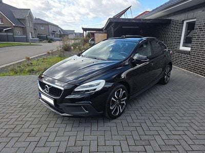 Gebraucht Volvo V40 CC Summum 150 PS (110 kW) 2016 Schwarz Kombi