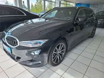 Gebraucht BMW 330 286 PS (210 kW) 2023 Schwarz Limousine