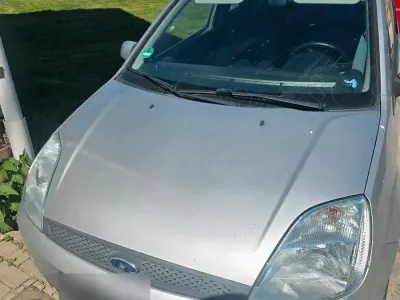 Usata Ford Fiesta 69 CV (50 kW) 2005 Grigio Utilitaria