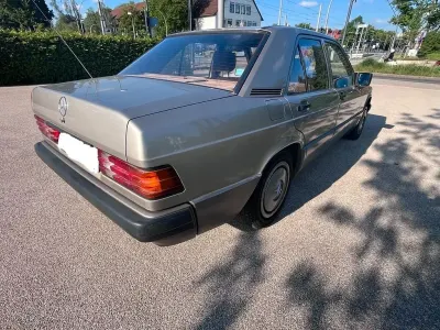 Occasion Mercedes 190 94 ch (69 kW) 1989 Argent Berline