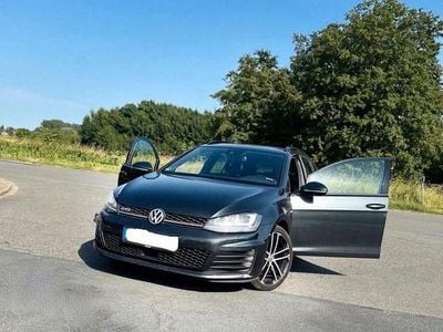 Schwarz Gebraucht 2015 VW Golf VII GTD Kombi | 9.999 € (Guter Preis)
