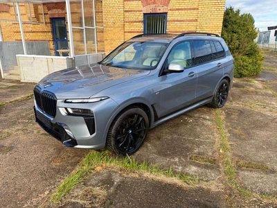 Second-hand BMW X7 Sport Line 352 CP (258 kW) 2023 Gri SUV