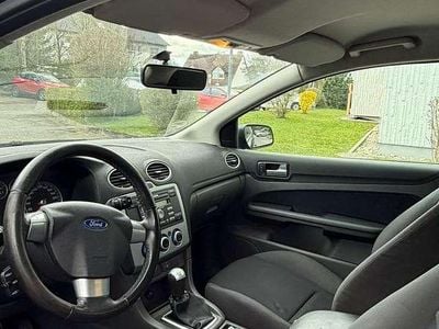 Gebraucht Ford Focus Ghia 116 PS (85 kW) 2005 Schwarz Limousine