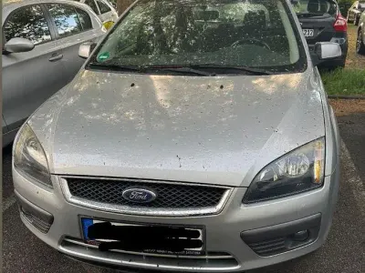Używany Ford Focus Sport 116 KM (85 kW) 2005 Srebrny Sedan/Limuzyna