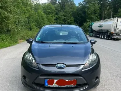 Gebraucht Ford Fiesta Trend 60 PS (44 kW) 2010 Limousine