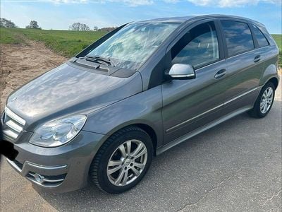 Usata Mercedes B180 109 CV (80 kW) 2010 Grigio Monovolume