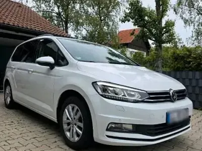 Gebraucht VW Touran Comfortline 150 PS (110 kW) 2016 Weiß Van / Kleinbus
