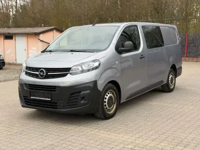 Gebraucht Opel Vivaro-e Combi 150 PS (110 kW) 2021 Silber Van / Kleinbus