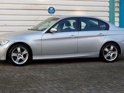 Silber Gebraucht 2007 BMW 320 Limousine | 3.900 € (Fairer Preis)