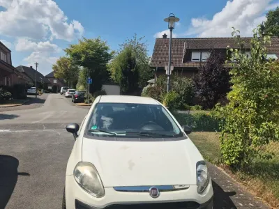 Gebraucht Fiat Punto Evo 69 PS (50 kW) 2011 Weiß Kleinwagen
