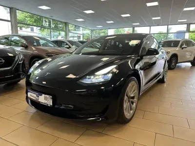Gebraucht Tesla Model 3 RWD 239 kW (325 PS) 2022 Schwarz schwarz (metallic) Limousine