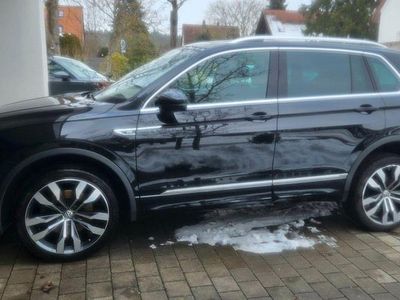Schwarz Gebraucht 2017 VW Tiguan R-line SUV | 23.300 € (Superpreis)