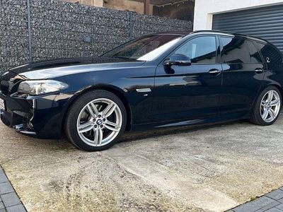 Gebraucht BMW 530 M Sport 258 PS (189 kW) 2014 Schwarz Kombi