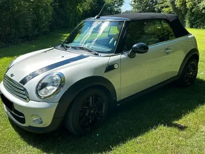 Gebraucht Mini Cooper D Cabriolet 111 PS (81 kW) 2014 Silber Cabrio