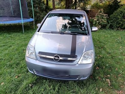 Silber Gebraucht 2005 Opel Meriva Van / Kleinbus | 1.700 € (Fairer Preis)