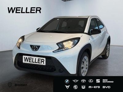 Neu Toyota Aygo Play 72 PS (52 kW) 2025 Schneeweiß Kleinwagen
