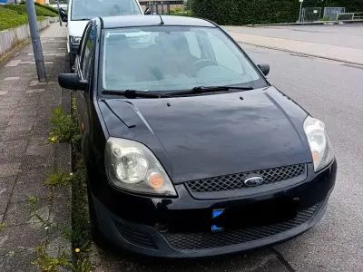 Gebraucht Ford Fiesta Trend 69 PS (50 kW) 2007 Schwarz Kleinwagen