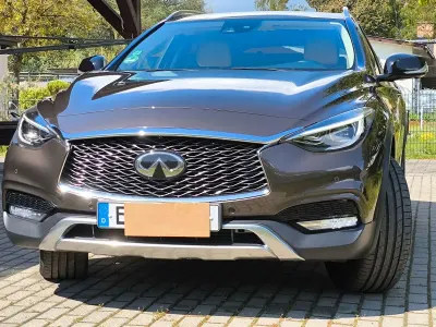 Gebraucht Infiniti QX30 Premium 170 PS (125 kW) 2016 Braun SUV