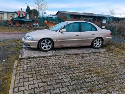 Gebraucht Opel Omega 211 PS (155 kW) 2000 Gold Limousine