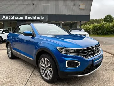 Gebraucht VW T-Roc Cabriolet Style 150 PS (110 kW) 2021 Blau Cabrio