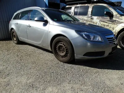 Gebraucht Opel Insignia 160 PS (117 kW) 2013 Silber Kombi